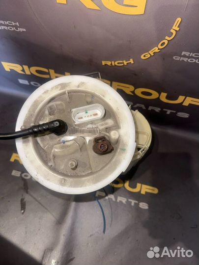 Топливный насос Audi A4 B8 caeb 2009