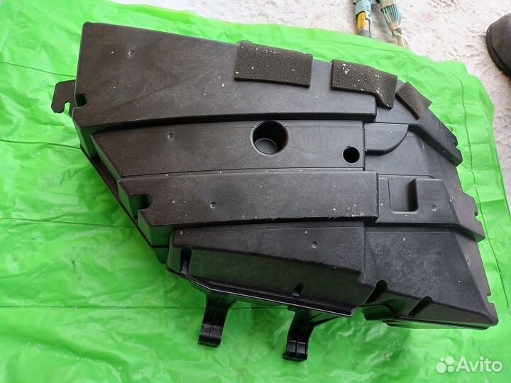 Сабвуфер задний на Subaru Tribeca WXF 2007-2013г