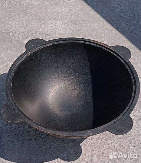 Чугунный казан для очага