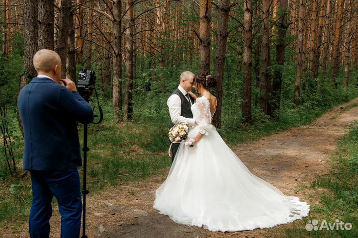 Видеосъемка свадьбы, Видеооператор
