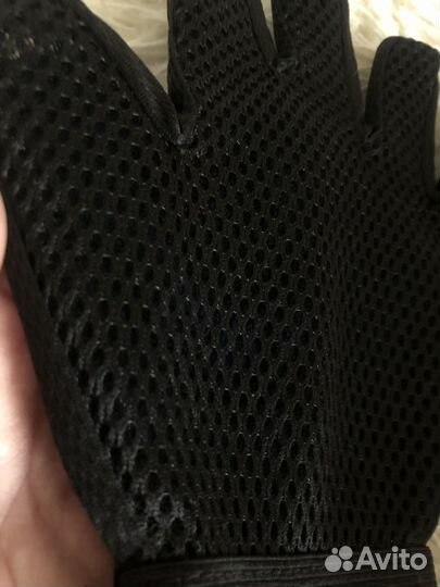 Перчатки для вычесывания кошек