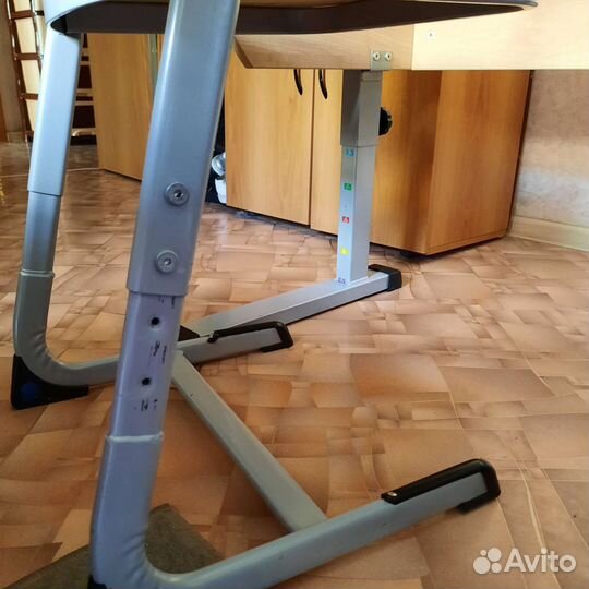 Письменный стол + стул Осанка 80 б/у