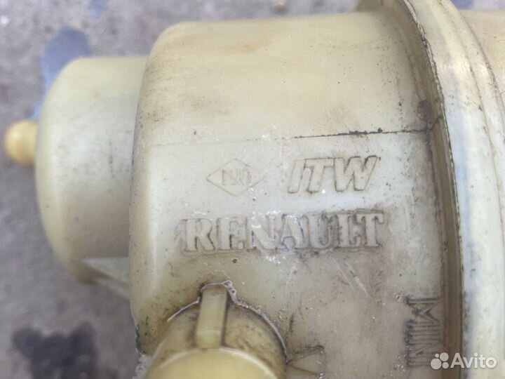 Renault logan 2 бачок гура