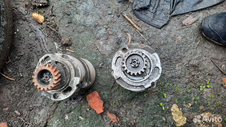 Продам 4 колеса Днепр и 2 генератора