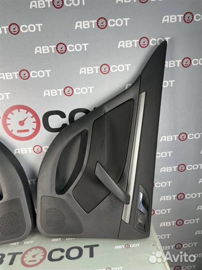 Дверные карты комплект Skoda Octavia (A5 1Z) 200