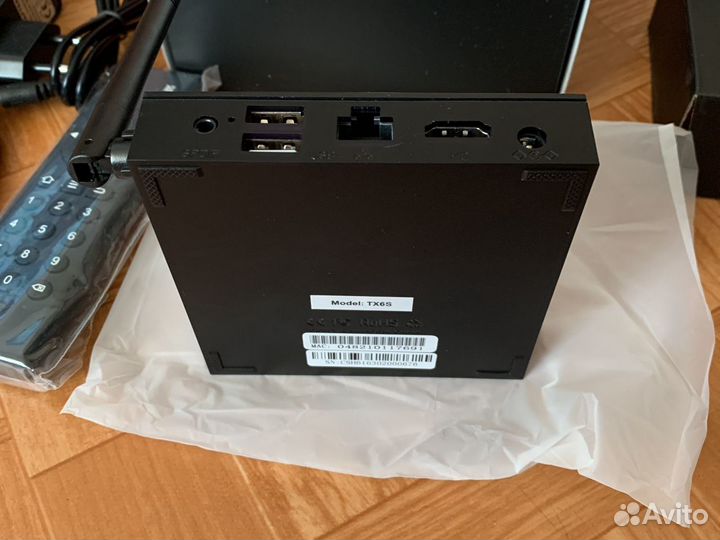 Приставка Tanix tx6s 4/32gb