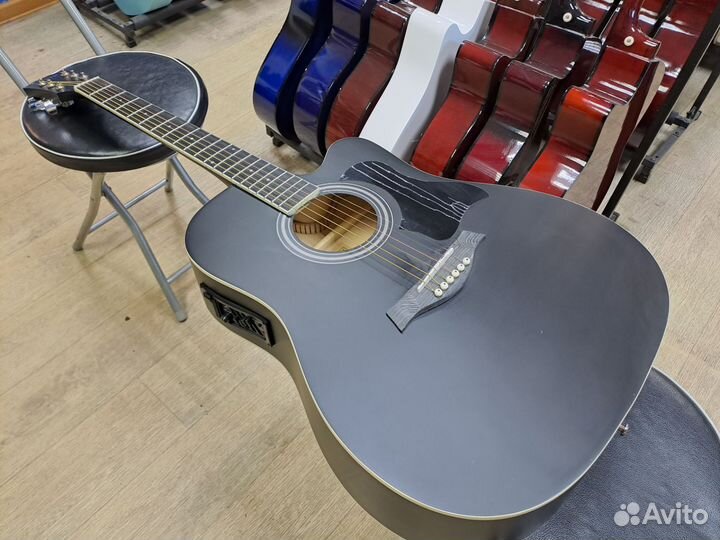 Гитара электроакустическая с подключением чёрная