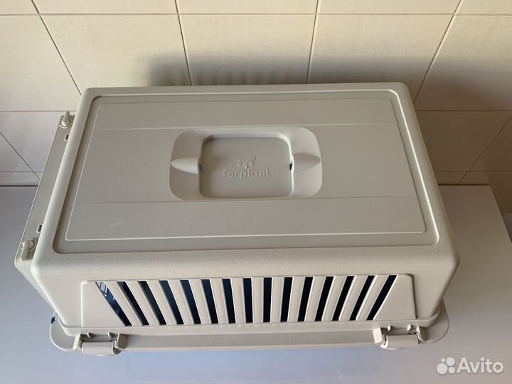 Переноска для кошек и собак жесткая