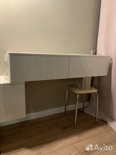 Туалетный столик консоль