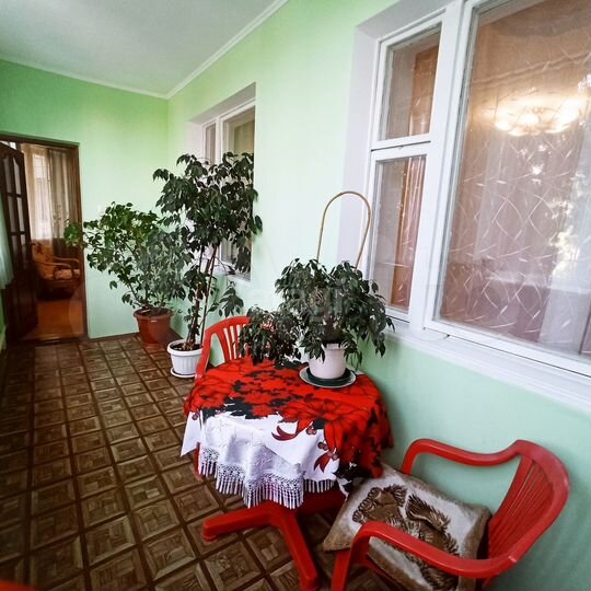 3-к. квартира, 113 м², 1/6 эт.