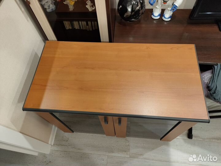 Тумба деревянная под телевизор