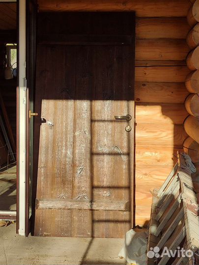 Дверь деревянная