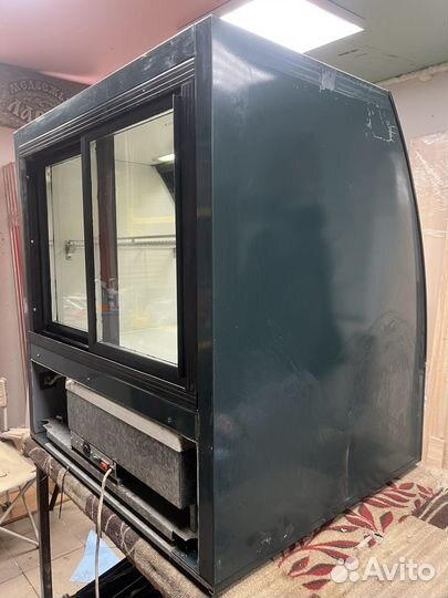 Настольная холодильная витрина