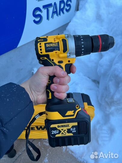 Шуруповерт для ледобура Dewalt с чехлом