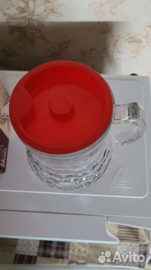 Графин с крышкой новый