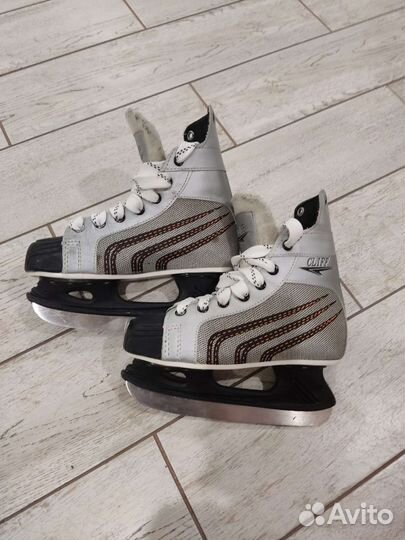 Коньки хоккейные