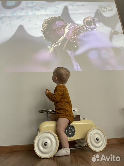 Машинка-каталка Stoy