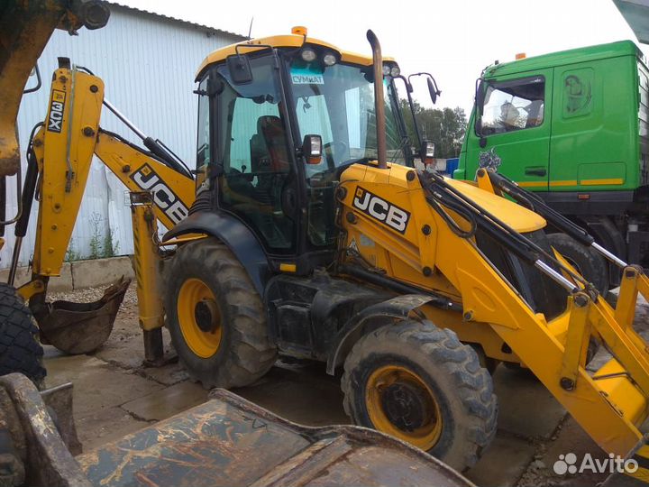 Экскаватор погрузчик JCB