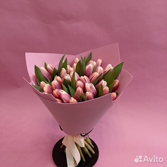 Букет из розовых сортовых тюльпанов 41 шт