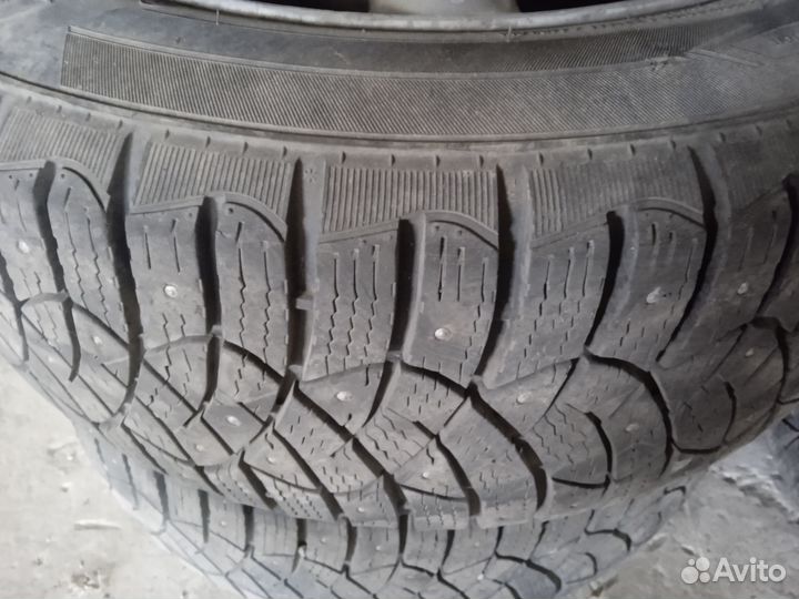 Avatyre Freeze 215/60 R16