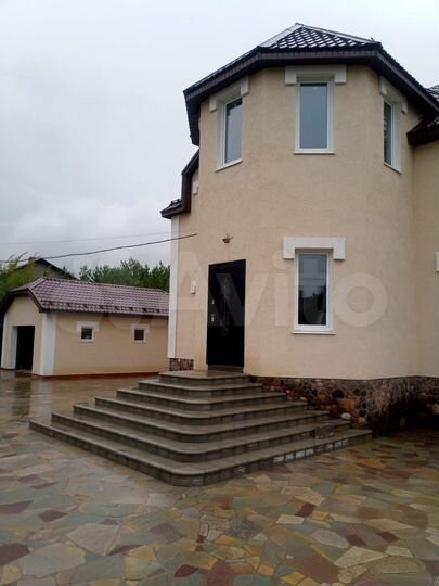 Дом 368 м² на участке 15 сот.