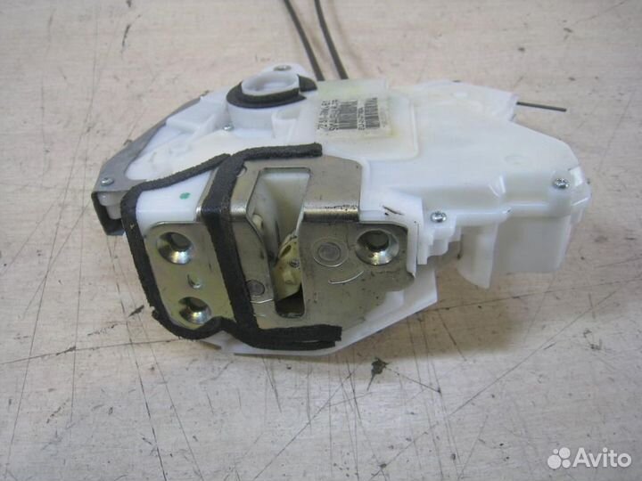 Замок двери передней левой Honda CR-V 3 (RE) 2008