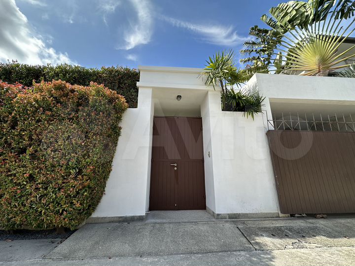 Дом 350 м² на участке 400 м² (Таиланд)