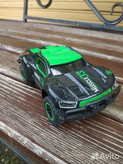 Машинка на радиоуправлении