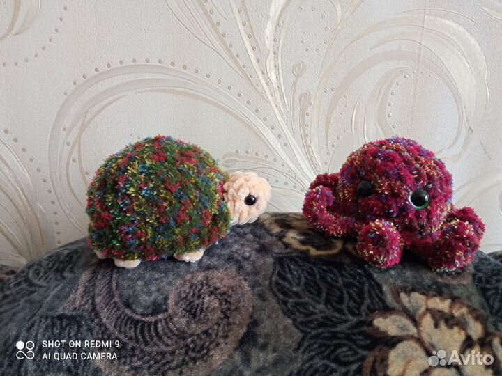 Вязаная игрушка брелок