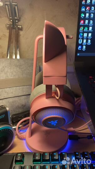 Razer kraken kitty edition +Razer Base station V2