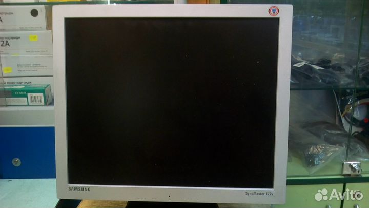Продаю б/у мониторы