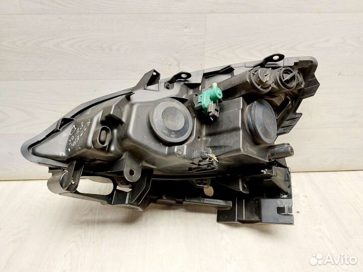 Фара правая Renault Scenic 2. 2006-2009