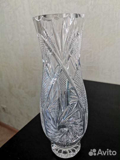 Ваза хрустальная