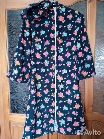 Халат махровый женский с капюшоном