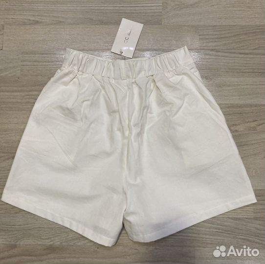 Шорты белые с завышеной талией