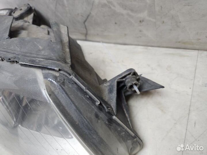 Фара передняя правая Volkswagen Passat B6 2.0 cbab