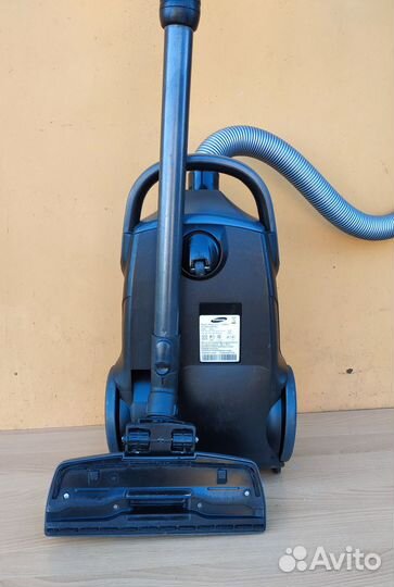 Пылесос Samsung SC8832