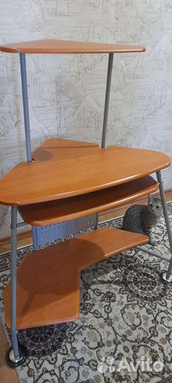 Компьютерный стол