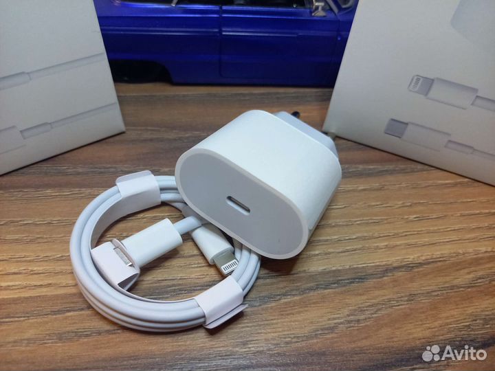 Адаптер питания 20W USB-C
