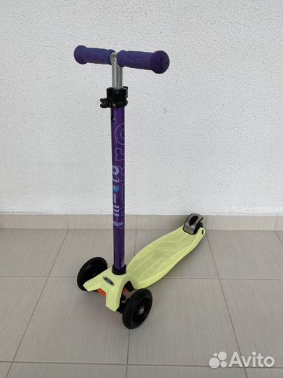 Самокат трехколесный Micro Maxi