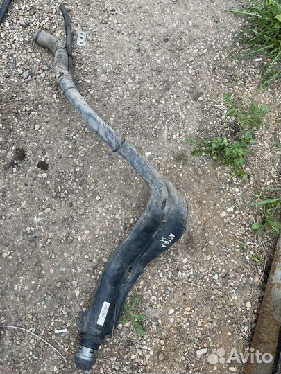 Топливная горловина Opel Astra H 2010