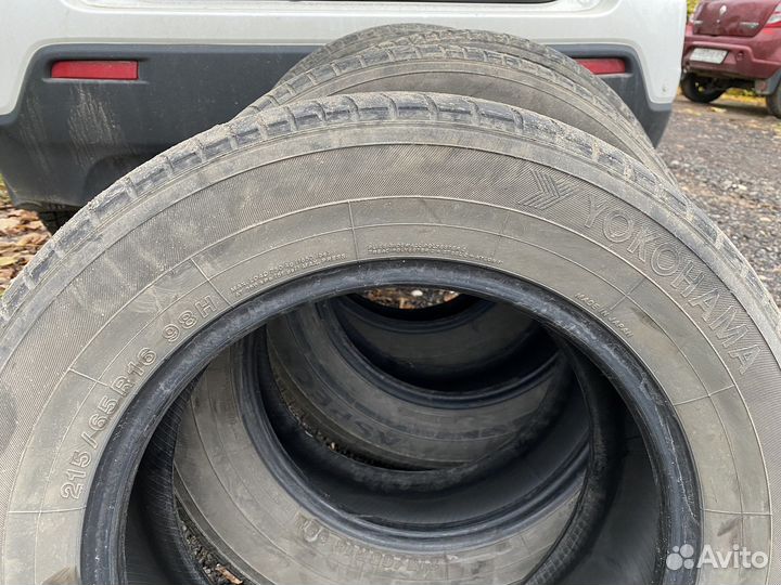 Yokohama 104ZR 215/65 R16 98H