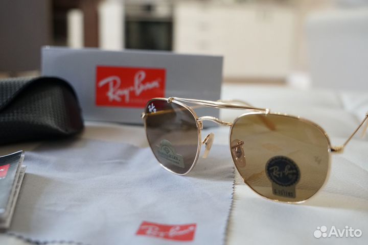 Солнцезащитные очки Ray Ban