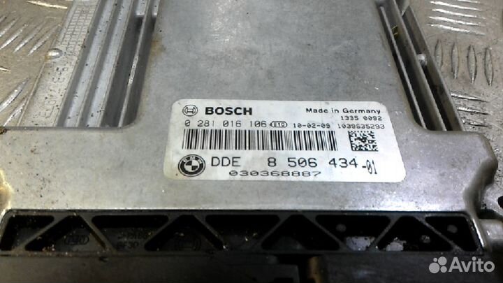 Блок управления двигателем BMW X1