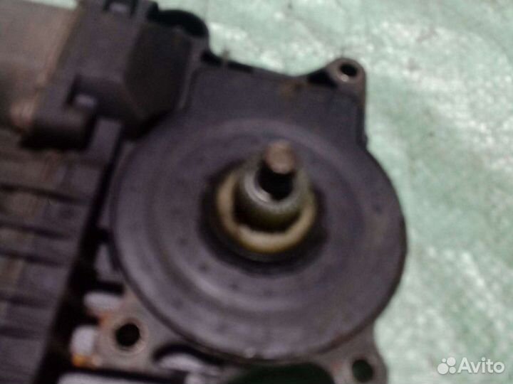 Мотор стеклоподъемника передний Ford Mondeo 3