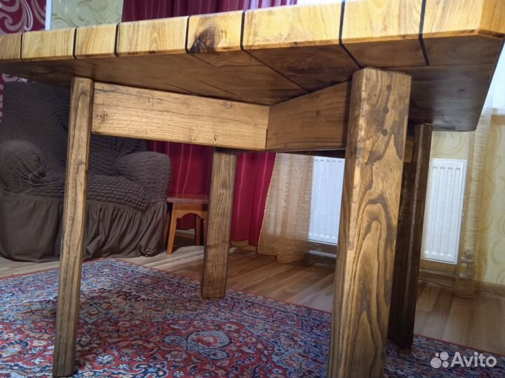 Стол и торцевых спилов и эбоксидки