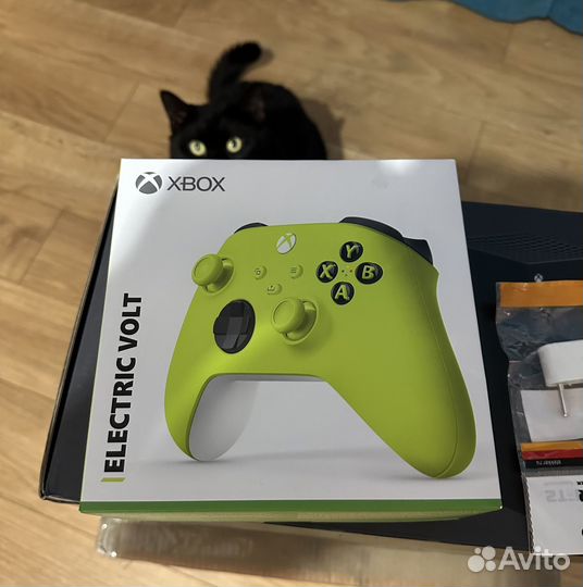 Microsoft Xbox Series X + 2 геймпад новая