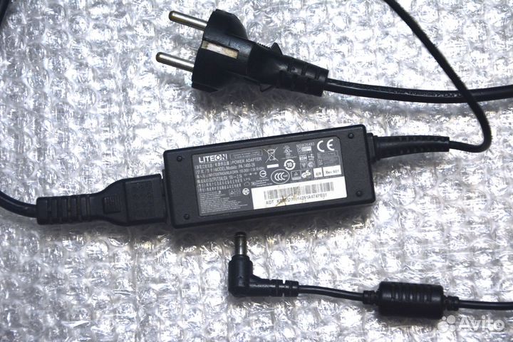 Acer 19V 2.15A A13-040N3A PA-1400-26 ADP-40KD BB