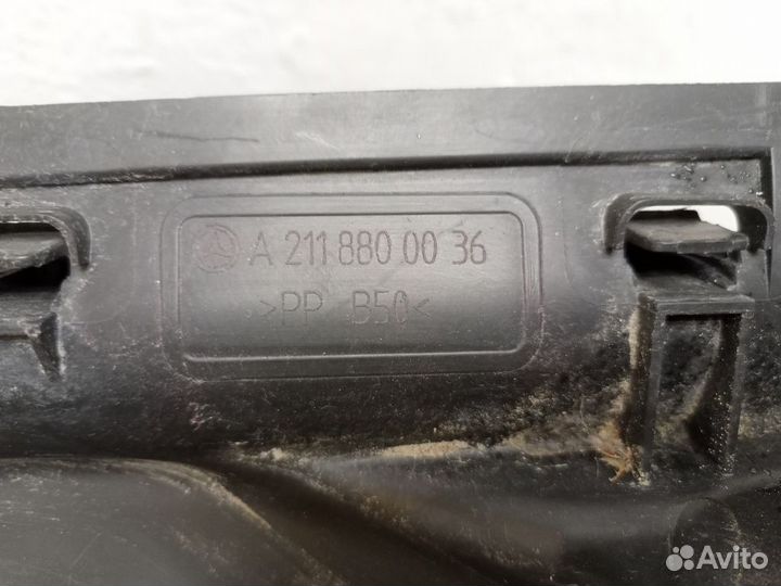 Дефлектор капота A2118800036