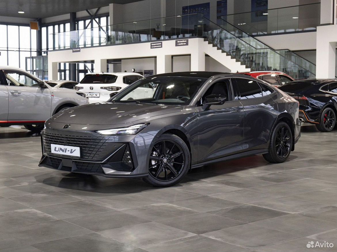 Changan UNI-V 1.5 AMT, 2026